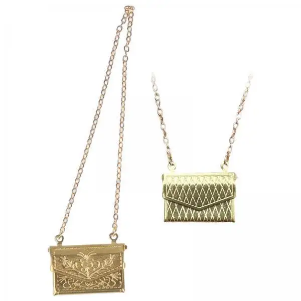 Mini Metal Dollhouse Bags Golden Chain Decor Accessories Furniture for Doll House DIY Craft
Mini Metal Dollhouse Bags Golden Chain Decor Accessories Furniture for Doll House DIY Craft