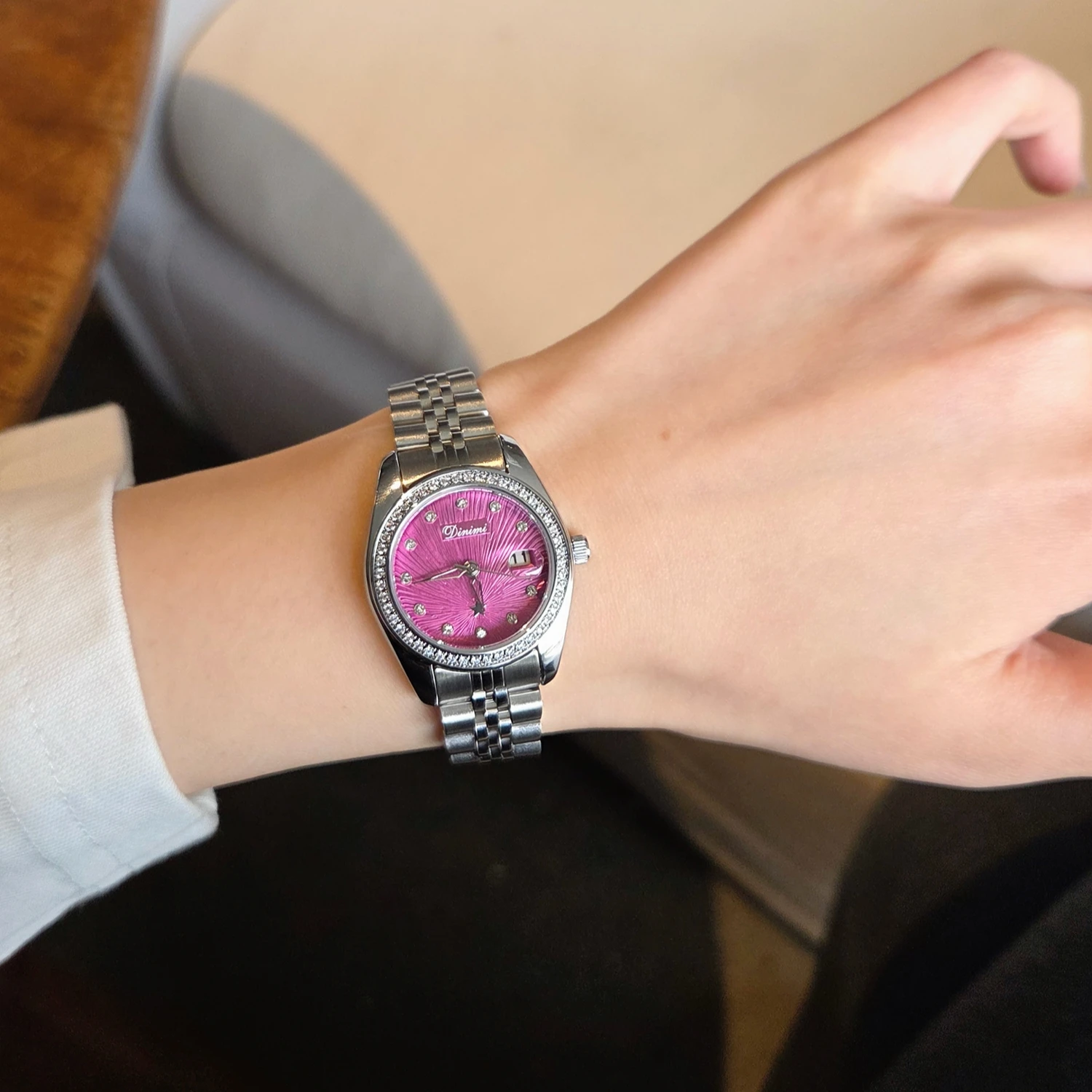 Модные фиолетовые женские часы из нержавеющей стали, водонепроницаемые, элегантные, оригинальные, роскошные, кварцевые, в подарок
Модные фиолетовые женские часы из нержавеющей стали, водонепроницаемые, элегантные, оригинальные, роскошные, кварцевые, в подарок