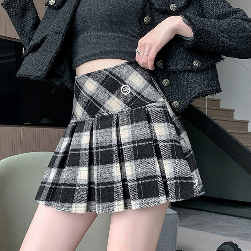 Preppy Style Woolen Plaid Skirt Women Autumn Winter Y2K Streetwear A-line Pleated Checked Mini Skirts High Waist Kawaii Faldas
Preppy Style Woolen Plaid Skirt Women Autumn Winter Y2K Streetwear A-line Pleated Checked Mini Skirts High Waist Kawaii Faldas