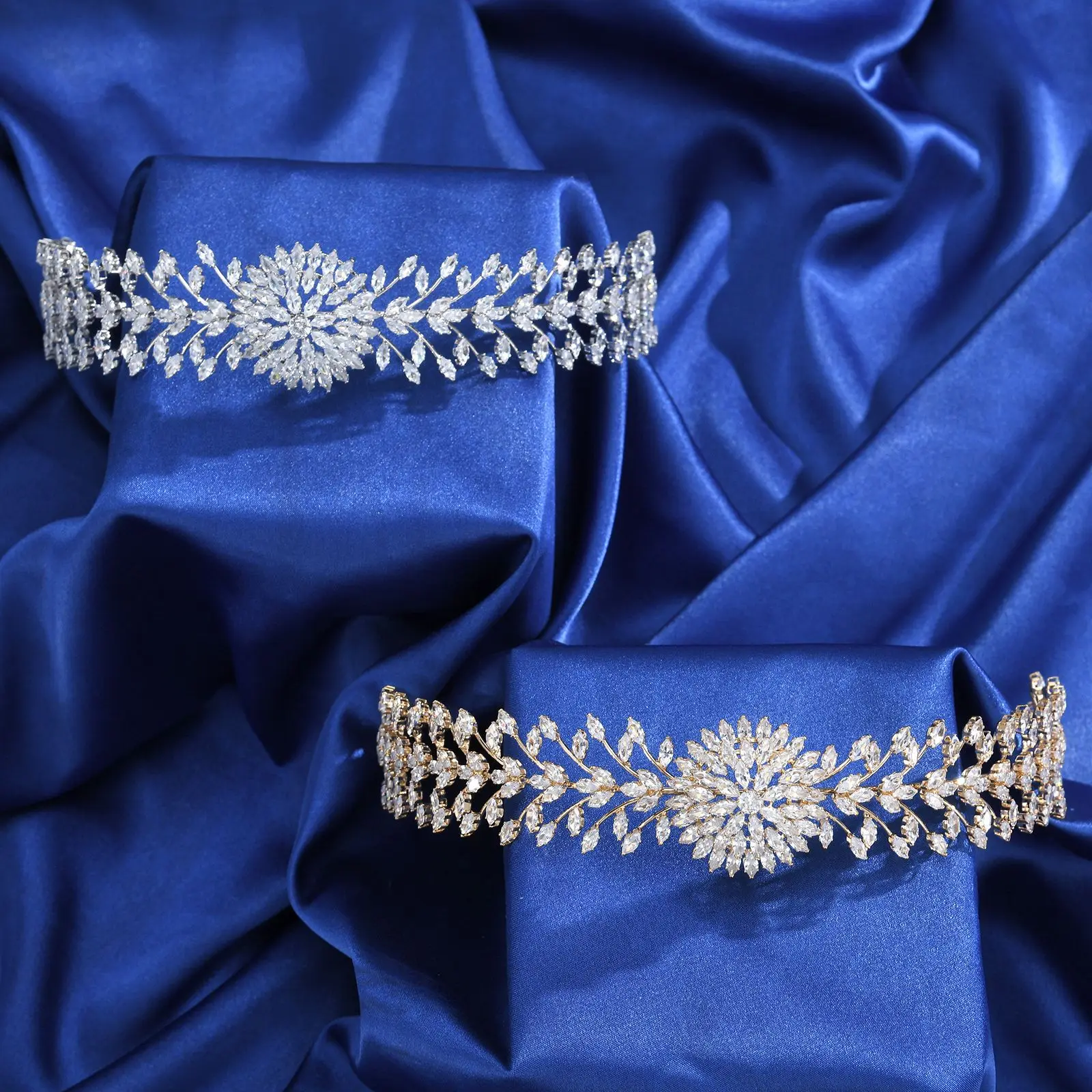 Luxury Bridal Headband Tiara For Wedding Hair Accessories Zirconia Crowns And Tiaras For Women Hairband Hair Jewerly Headdress
Luxury Bridal Headband Tiara For Wedding Hair Accessories Zirconia Crowns And Tiaras For Women Hairband Hair Jewerly Headdress