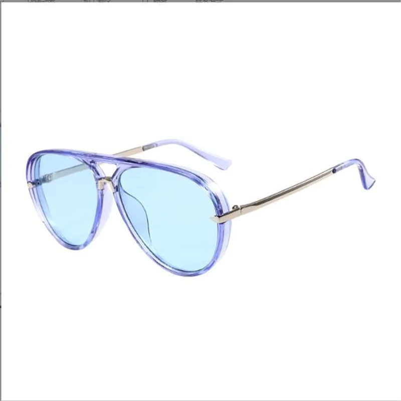 Silver frame, light blue sunglasses, trendy big face luxury glasses, women's eye protection, sun protection, and UV protection a
Silver frame, light blue sunglasses, trendy big face luxury glasses, women's eye protection, sun protection, and UV protection a