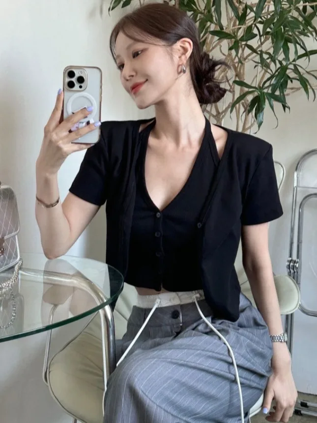 Sexy Ne Hanging Strap Vest Women's Summer New Sle Retro Aosphere ort Sve Open Cardigan Coat Straight Tube Model
Sexy Ne Hanging Strap Vest Women's Summer New Sle Retro Aosphere ort Sve Open Cardigan Coat Straight Tube Model