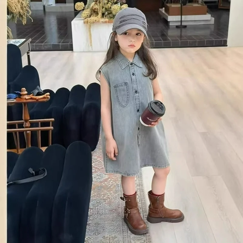 Children's Dress Girls' Denim Lapel Sleeveless Dress 2026 Summer New Style Fashion Vest Dress
Children's Dress Girls' Denim Lapel Sleeveless Dress 2026 Summer New Style Fashion Vest Dress