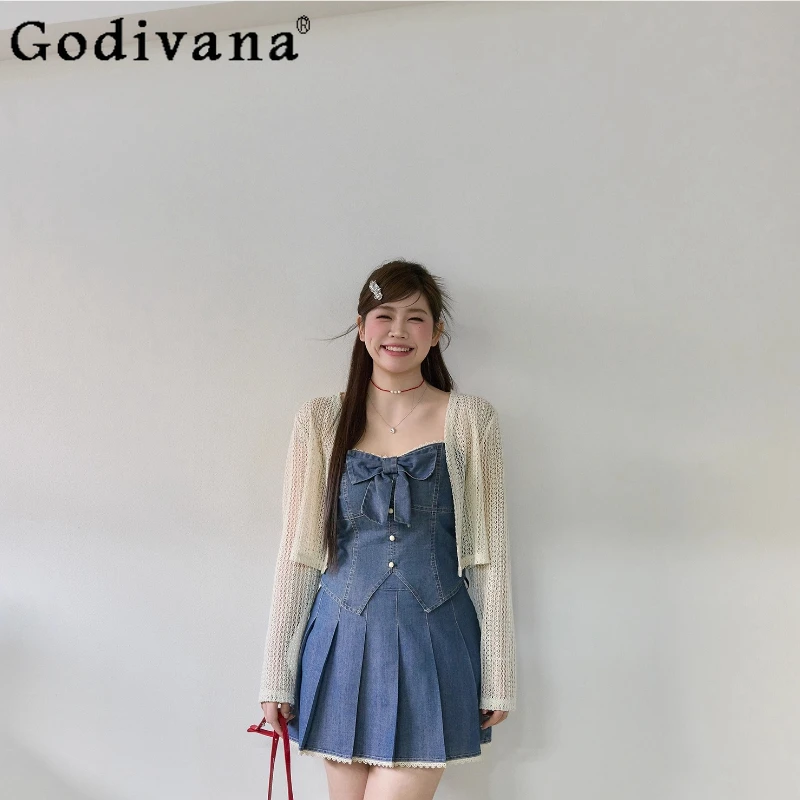 Large Size Korean High Waist A-line Lace Blue Denim Skirt Elegant Retro Simple Age-reducing Versatile Girl Short Pleated Skirts
Large Size Korean High Waist A-line Lace Blue Denim Skirt Elegant Retro Simple Age-reducing Versatile Girl Short Pleated Skirts
