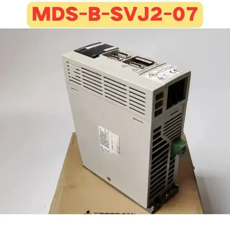 Brand New Original MDS-B-SVJ2-07 MDS B SVJ2 07 Servo Drive
Brand New Original MDS-B-SVJ2-07 MDS B SVJ2 07 Servo Drive