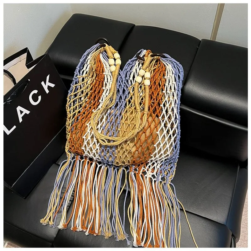 High-End Minimalist Vintage Leather Tote Handbag For Fashionable Women With Unique Letter Logo Design
High-End Minimalist Vintage Leather Tote Handbag For Fashionable Women With Unique Letter Logo Design