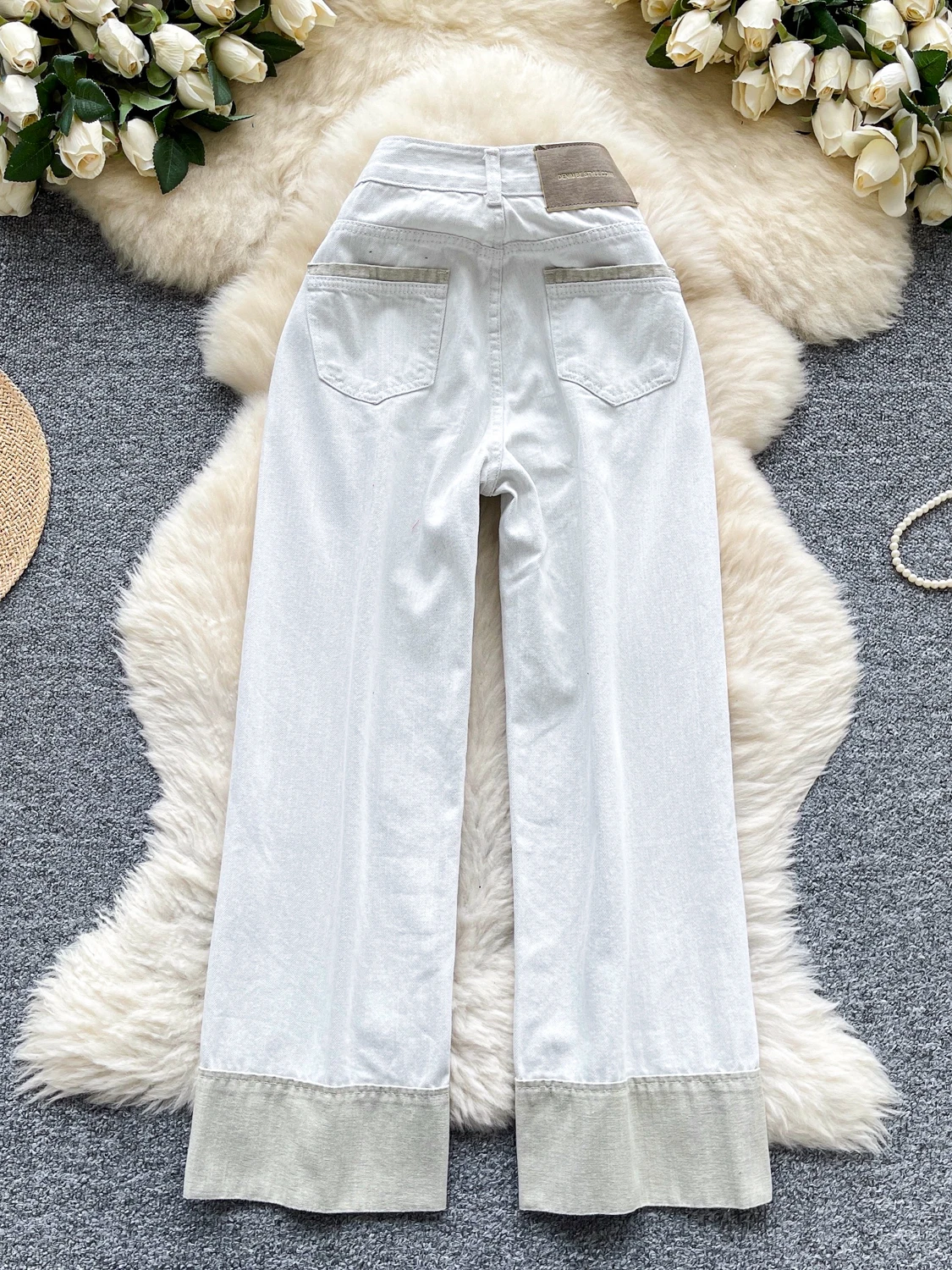High Waist White Denim Jeans Women Summer Casual Color Blo Design Wide Leg Pants Loose Fit All Season Versatile Trendy 
High Waist White Denim Jeans Women Summer Casual Color Blo Design Wide Leg Pants Loose Fit All Season Versatile Trendy