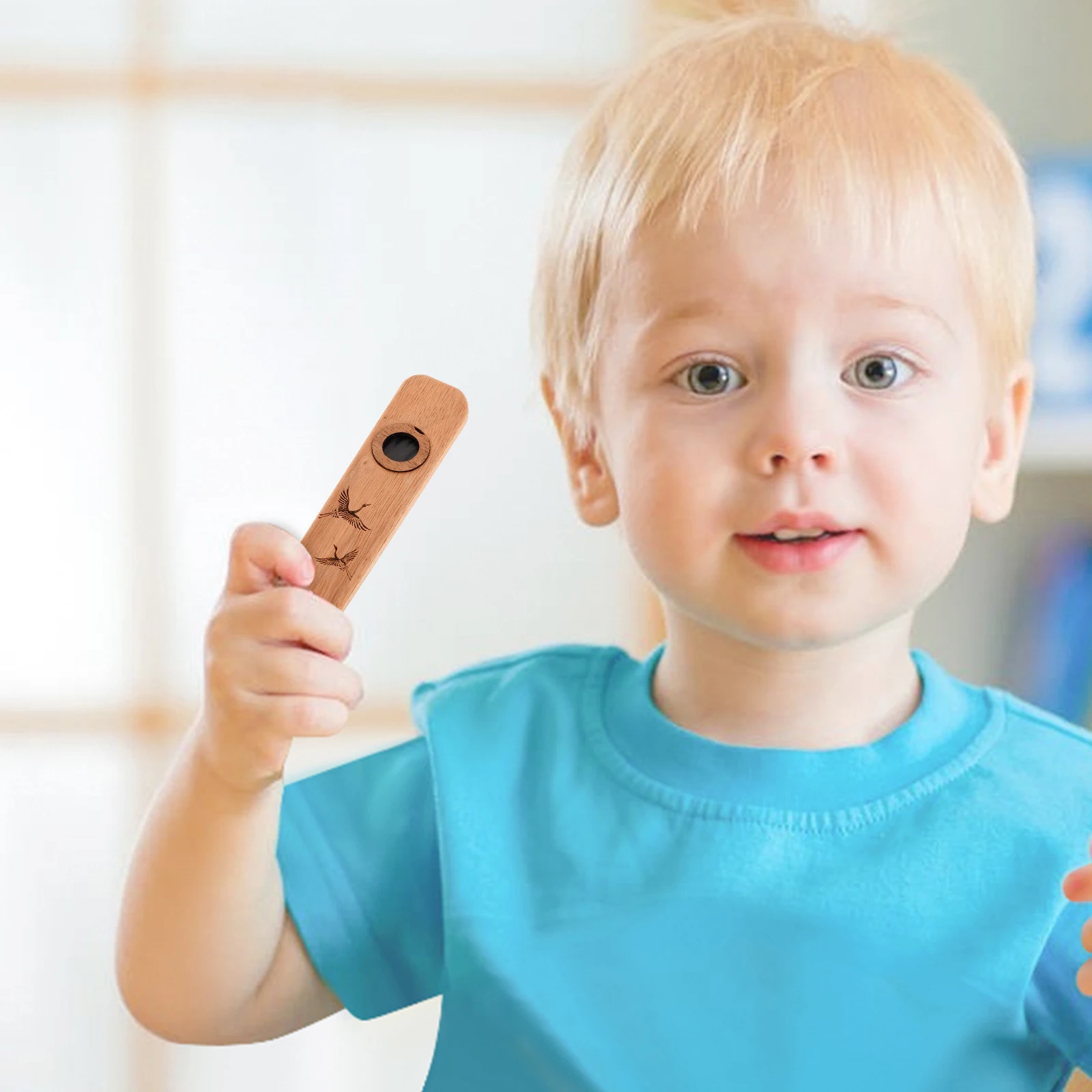 1pcs Black Walnut Wood Kazoo Flute For Adults Portable Musical Instrument For Party Festival Performance Beginner Friendly
1pcs Black Walnut Wood Kazoo Flute For Adults Portable Musical Instrument For Party Festival Performance Beginner Friendly