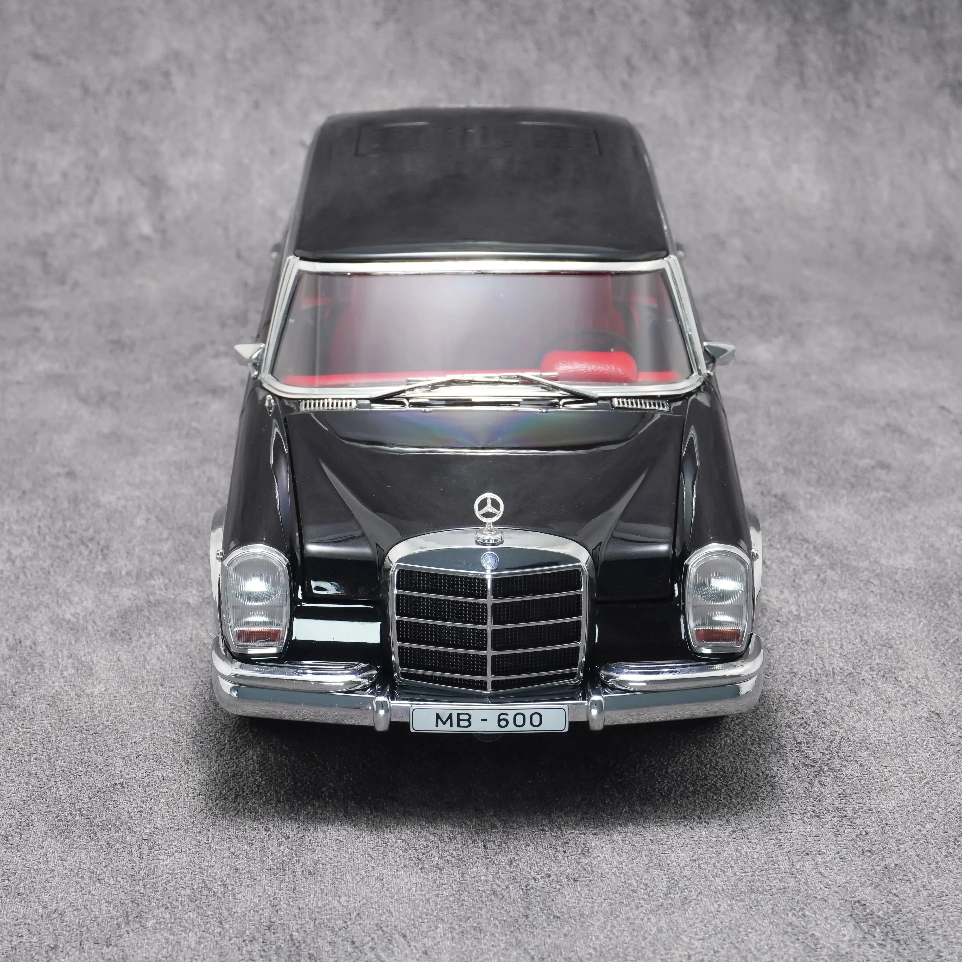 Kengfai1\18 Mercedes-Benz Pullman литье под давлением металла модель автомобиля
Kengfai1\18 Mercedes-Benz Pullman литье под давлением металла модель автомобиля