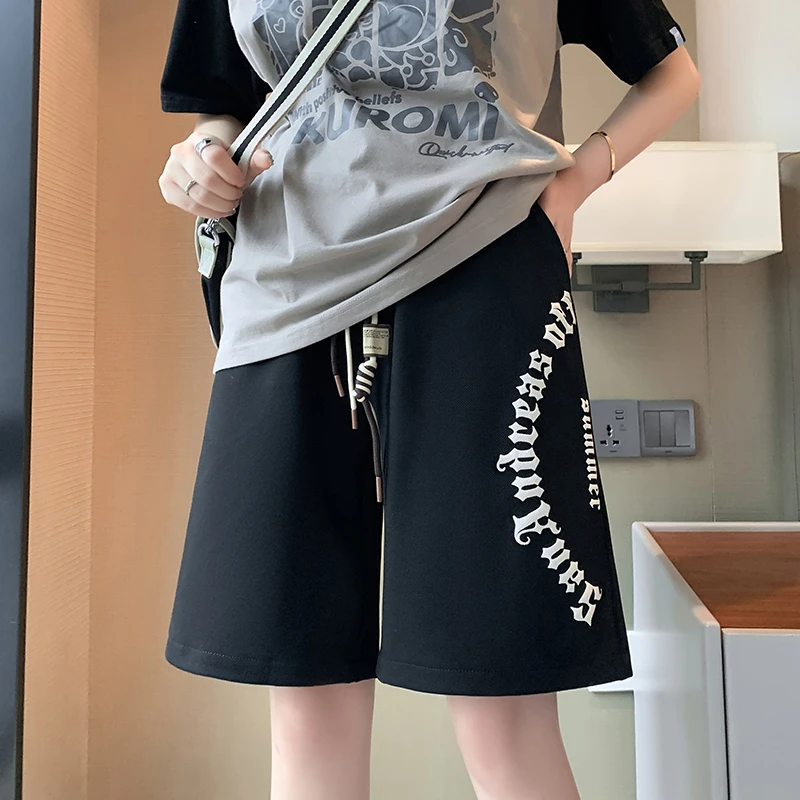 Summer loose sports shorts for children's new high waisted letter straight leg casual wide leg five part shorts for women
Summer loose sports shorts for children's new high waisted letter straight leg casual wide leg five part shorts for women