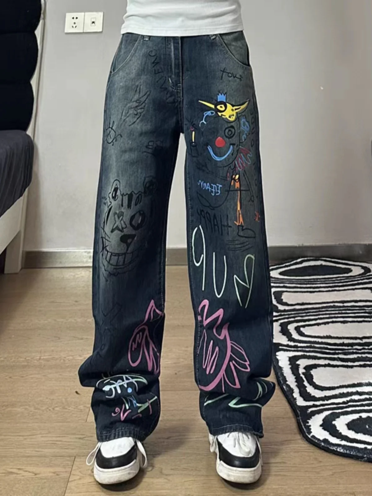 American High Street fiti Waed Men's Casual Straight Leg Jeans Long Pants Versatile Loose Fit Teenager Summer Faion
American High Street fiti Waed Men's Casual Straight Leg Jeans Long Pants Versatile Loose Fit Teenager Summer Faion