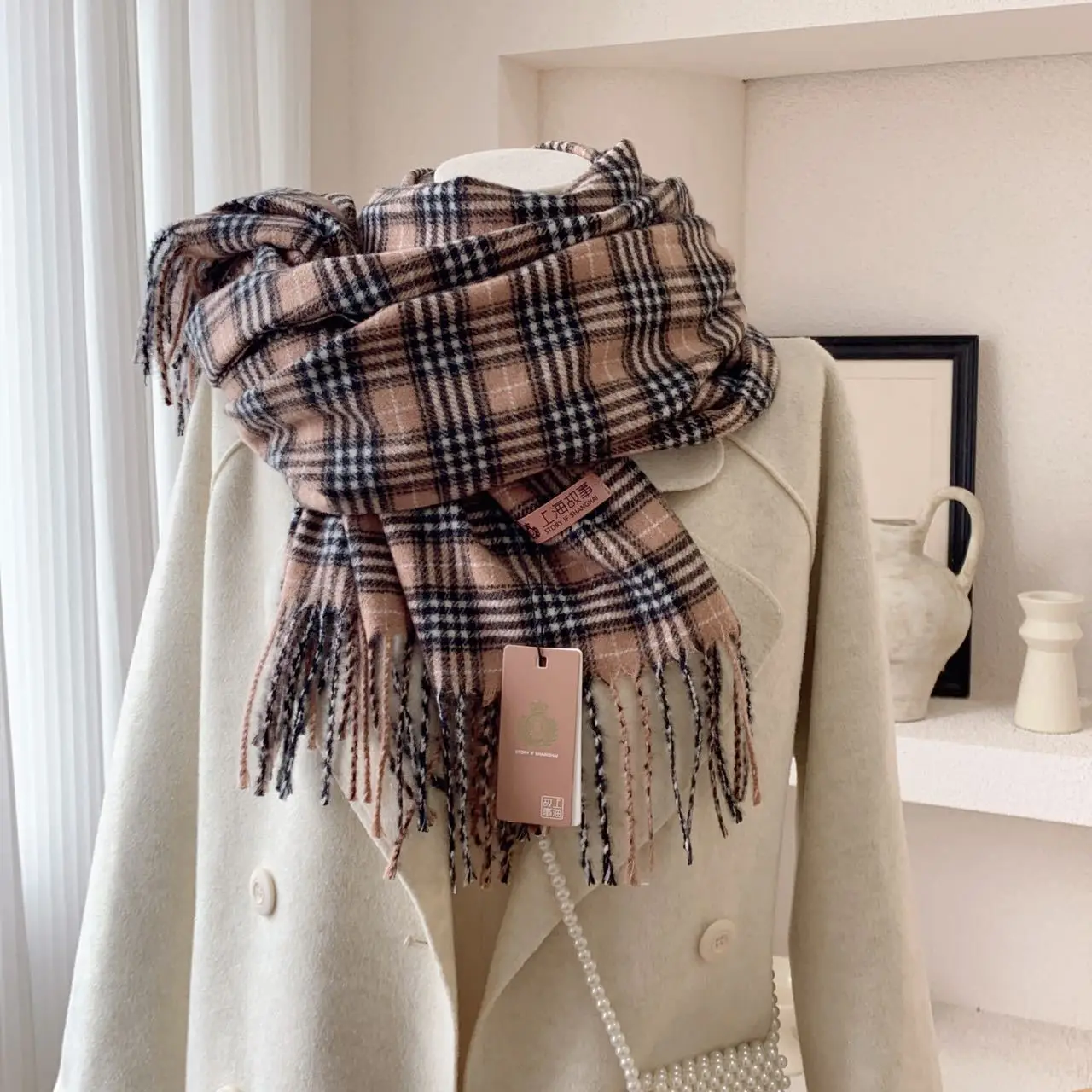 Versatile Warm Plaid Scarf - Women's Korean-Style Faux Cashmere Luxury-Inspired Fall Winter Stylish Shawl
Versatile Warm Plaid Scarf - Women's Korean-Style Faux Cashmere Luxury-Inspired Fall Winter Stylish Shawl