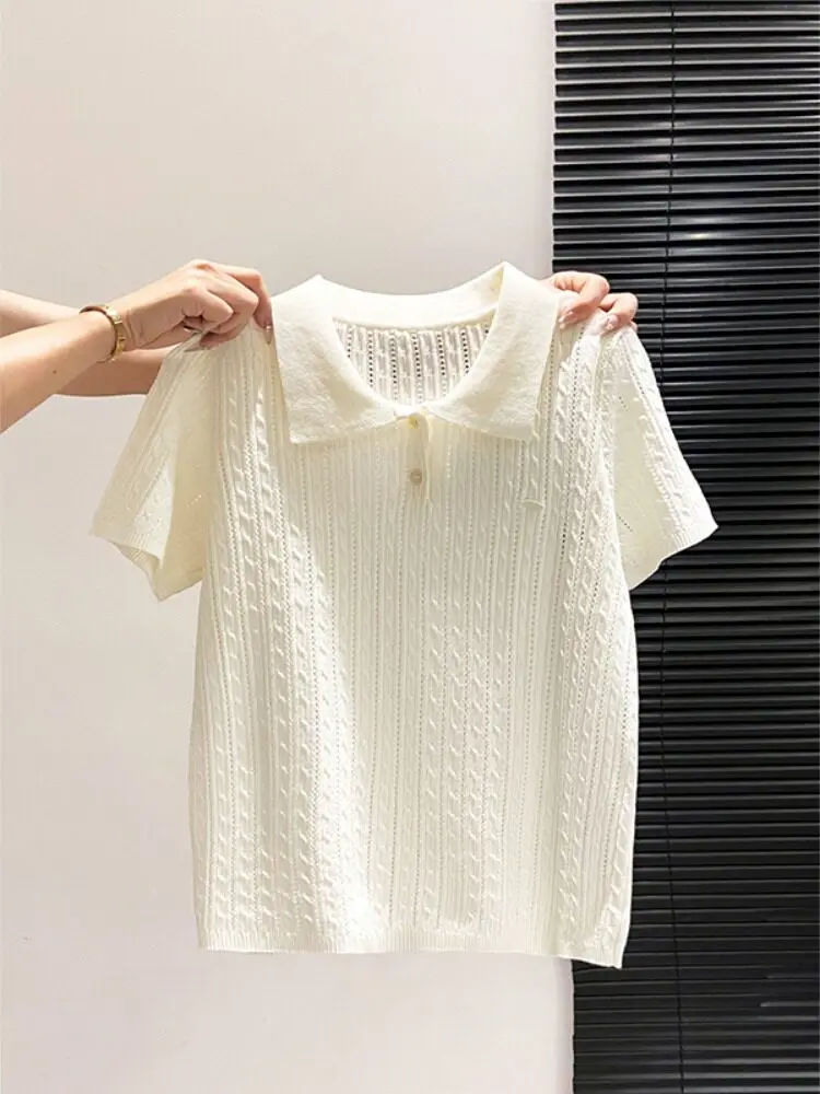 Korean Style Women's Knitted Short Sleeve Hollow out Slimming Top Loose Fit Summer New Arrival Thin Texture Button Detail
Korean Style Women's Knitted Short Sleeve Hollow out Slimming Top Loose Fit Summer New Arrival Thin Texture Button Detail