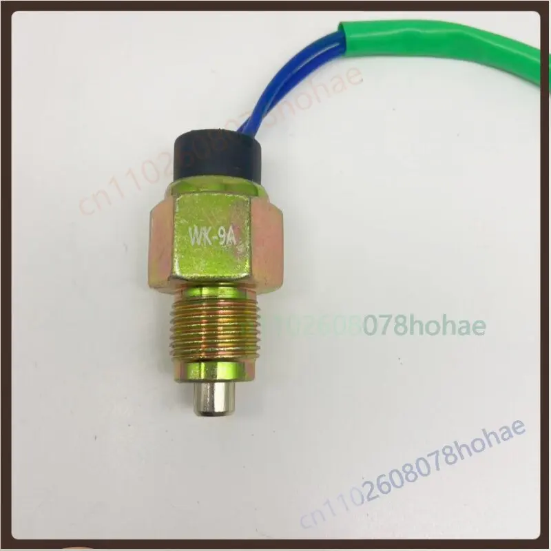 For WK-9A Reverse Light Gear Switch For Dayun Light Truck Transmission Reverse Sensor Replacement Parts
For WK-9A Reverse Light Gear Switch For Dayun Light Truck Transmission Reverse Sensor Replacement Parts