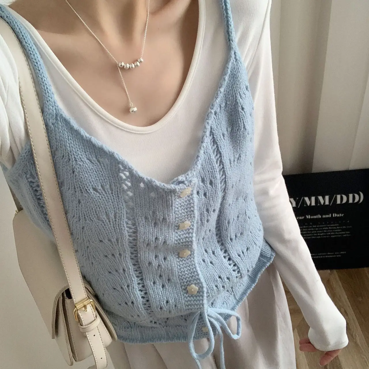 Летний женский жилет из шерсти с ажурной вязкой, вырезом-лодочкой, без бретелей, на пуговицах, цвета конфет, в стиле французского кэжуал
Летний женский жилет из шерсти с ажурной вязкой, вырезом-лодочкой, без бретелей, на пуговицах, цвета конфет, в стиле французского кэжуал