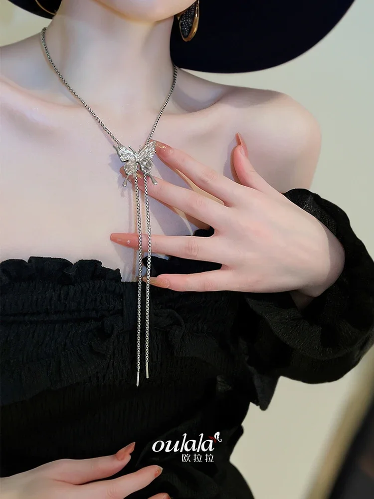 Liquefied Butterfly Pulling Necklace Women's Titanium Steel Long Titanium Steel Jewelry Clothing Decoration Sweater Chain Women
Liquefied Butterfly Pulling Necklace Women's Titanium Steel Long Titanium Steel Jewelry Clothing Decoration Sweater Chain Women
