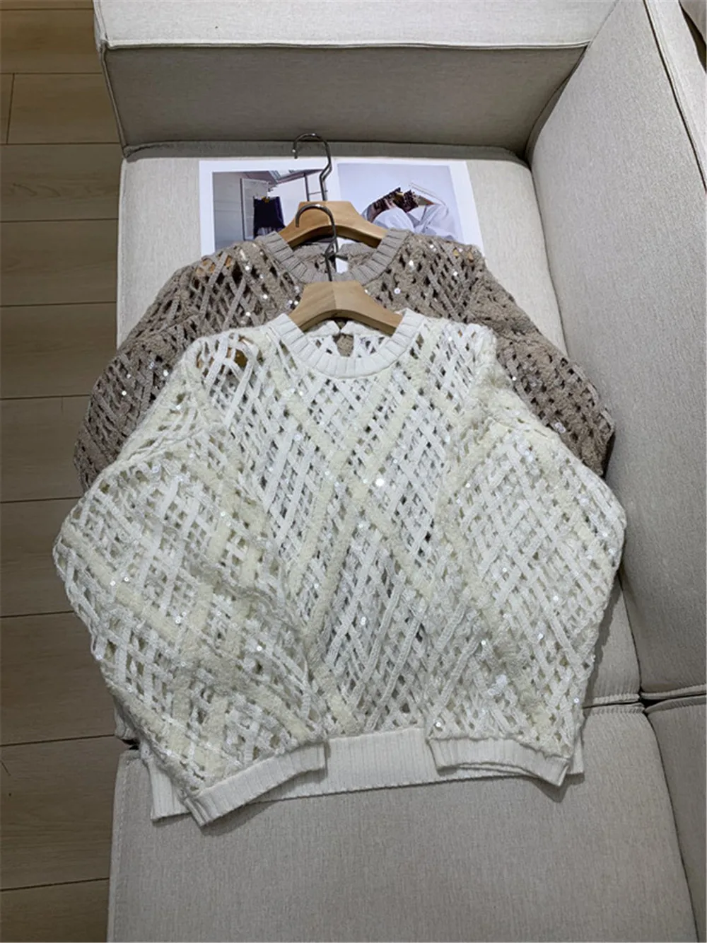 High Quality Cashmere Mohair Pullover Sweater Heavy Sequin Woven Hollow Hook Flower Women'S Knitted Tops
High Quality Cashmere Mohair Pullover Sweater Heavy Sequin Woven Hollow Hook Flower Women'S Knitted Tops