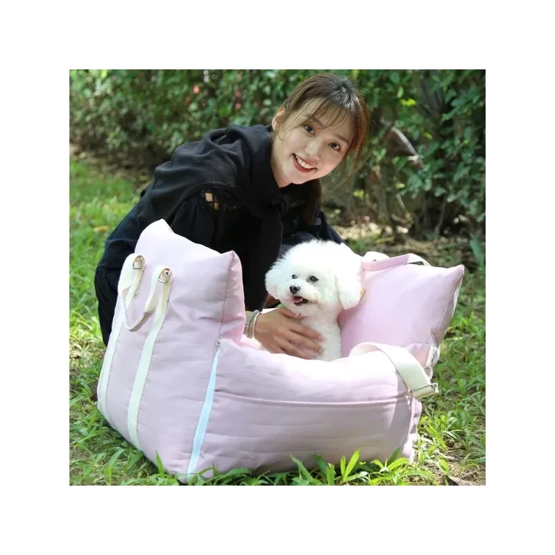The new car pet nest fabric is easy to clean and removable, portable household dog wear-resistant seat
The new car pet nest fabric is easy to clean and removable, portable household dog wear-resistant seat
