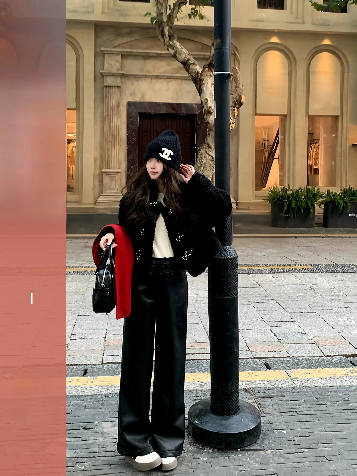 Зимние женские свободные повседневные брюки из искусственной кожи на флисовой подкладке, прямые, с высокой талией, на молнии, из ПУ ткани, 60% полиэстер
Зимние женские свободные повседневные брюки из искусственной кожи на флисовой подкладке, прямые, с высокой талией, на молнии, из ПУ ткани, 60% полиэстер