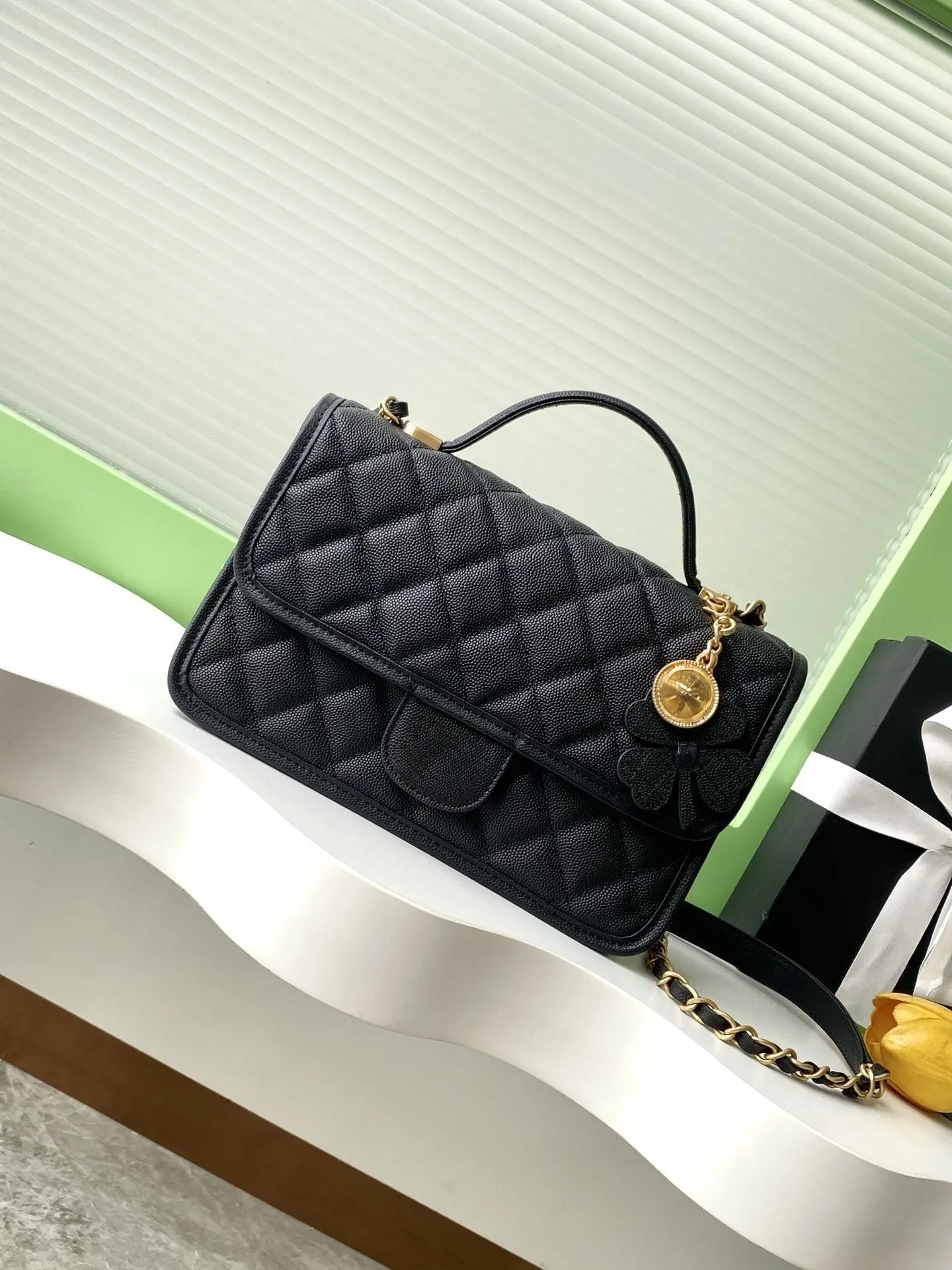 Designer Crossbody Bag Ladies Small Handle Tote Bag with Chain Strap Mini Burgundy High Quality Leather Shoulder Bag
Designer Crossbody Bag Ladies Small Handle Tote Bag with Chain Strap Mini Burgundy High Quality Leather Shoulder Bag