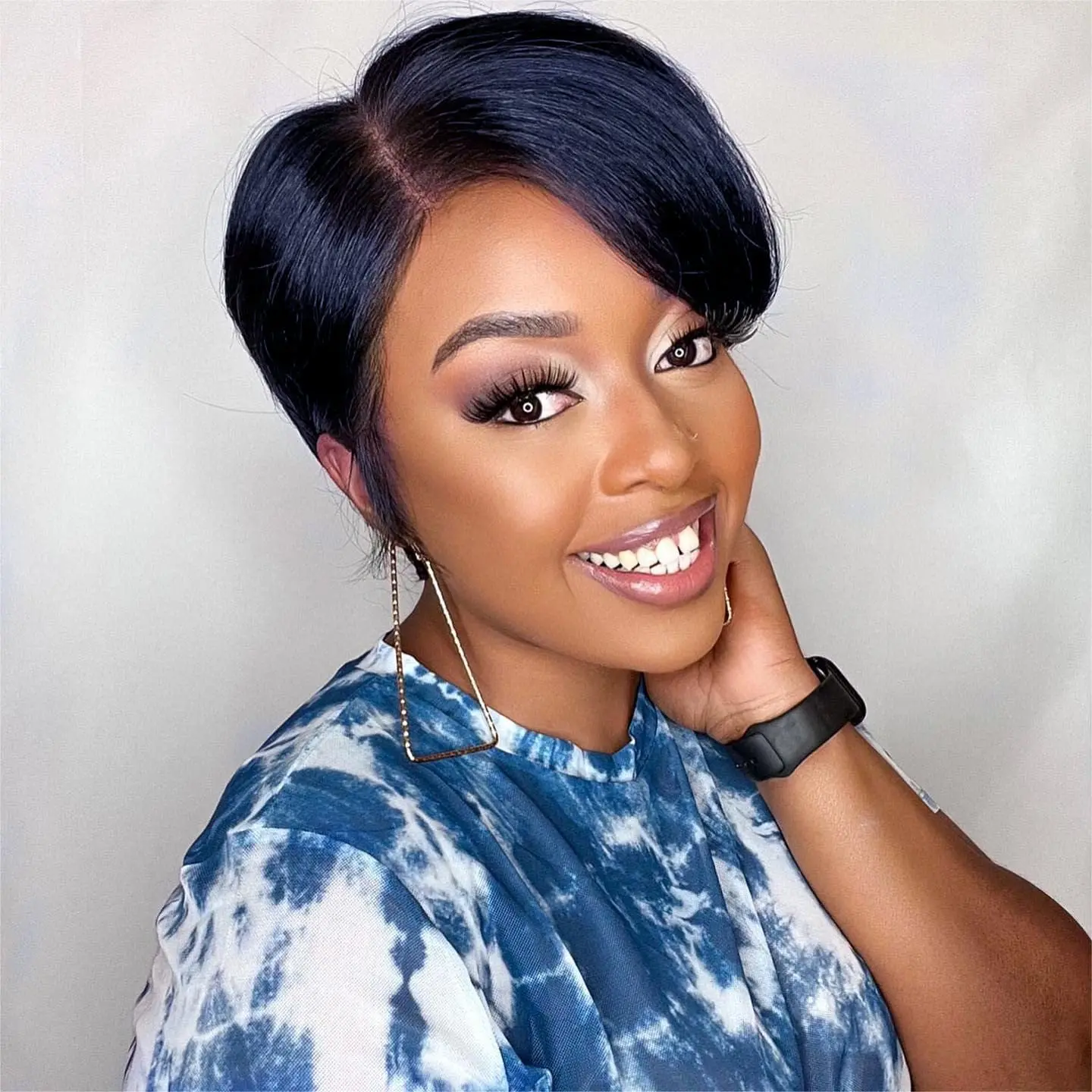 Короткие парики с вырезами диафрагмы, парики на сетке спереди 13 × 4 × 1, безклеевые парики из человеческих волос для женщин
Короткие парики с вырезами диафрагмы, парики на сетке спереди 13 × 4 × 1, безклеевые парики из человеческих волос для женщин