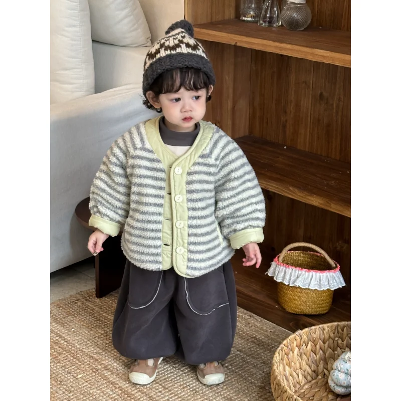 Children's Clothing New Style Kids Outfits2025Autumn and Winter Baby Coat Children's Clothing Boys Thickened Set
Children's Clothing New Style Kids Outfits2025Autumn and Winter Baby Coat Children's Clothing Boys Thickened Set