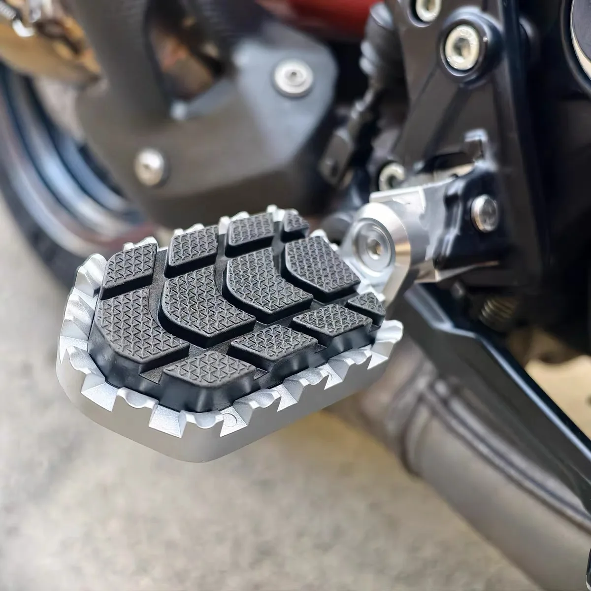 Регулируемые подножки для мотоциклов CFMOTO 800MT Touring, 800MT-X, 800NK, MT800, NK800, 800 MT, NK – Аксессуары
Регулируемые подножки для мотоциклов CFMOTO 800MT Touring, 800MT-X, 800NK, MT800, NK800, 800 MT, NK – Аксессуары
