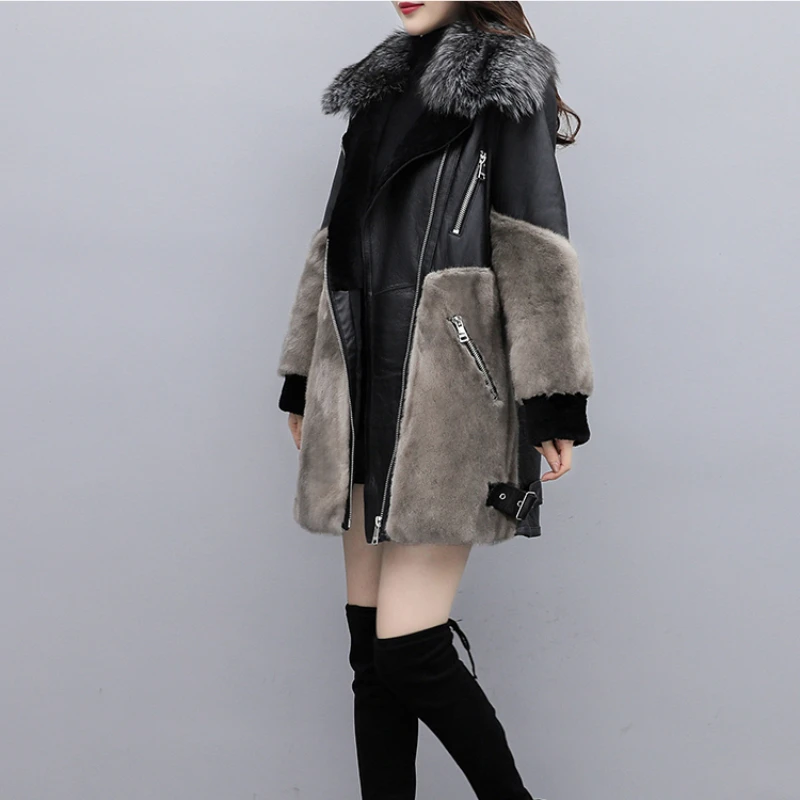 New Women Winter Fashion Fur Coat Women Medium to Long Simulation Fox Fur Collar Fur Integrated Combination Grey Fur Collar Coat
New Women Winter Fashion Fur Coat Women Medium to Long Simulation Fox Fur Collar Fur Integrated Combination Grey Fur Collar Coat