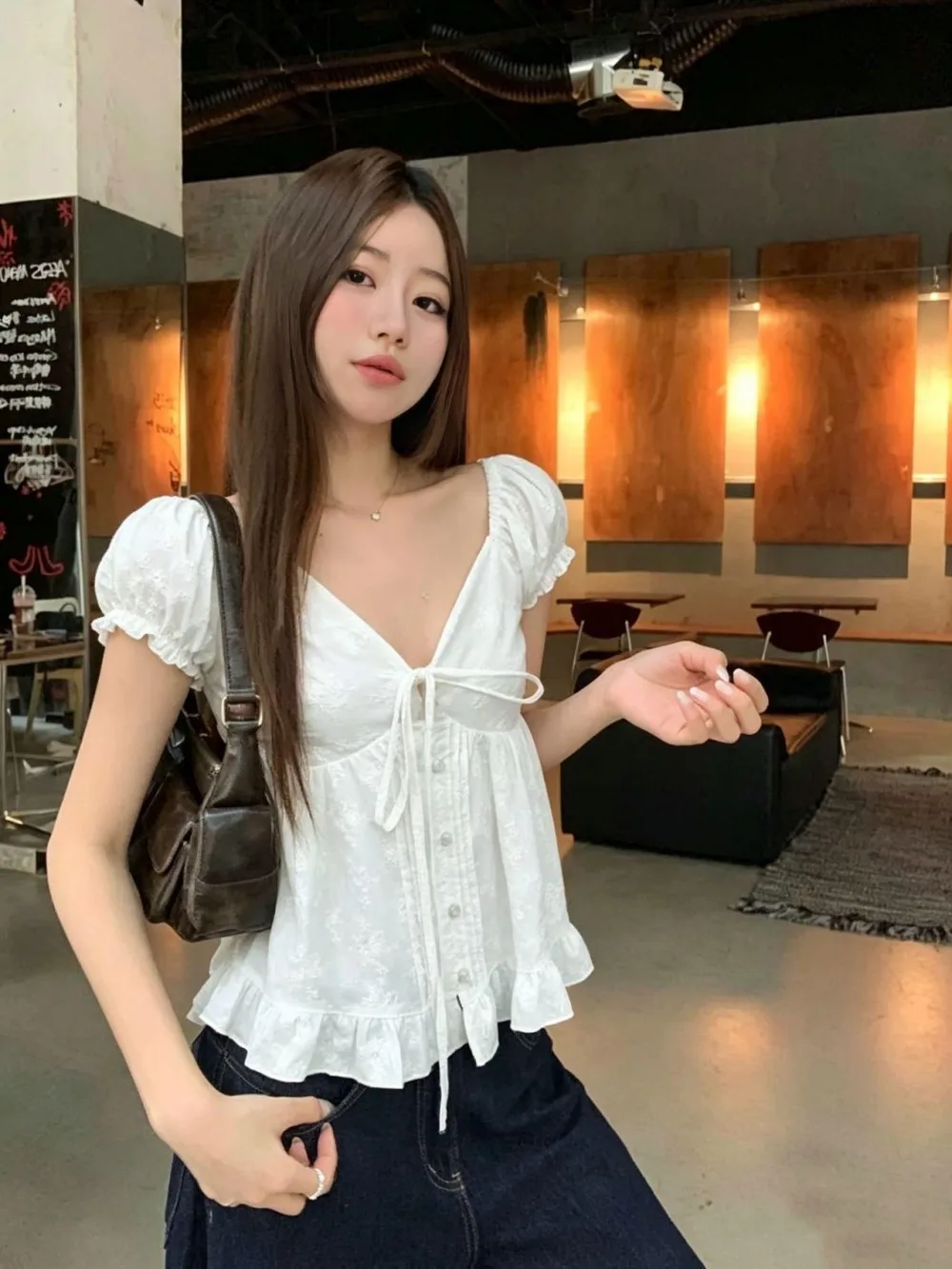 Kumikumi Design White Lace Short Sleeve Shirt Women's Summer Tied Youthful Versatile Top Bubble Sleeve V-neck Regular Length
Kumikumi Design White Lace Short Sleeve Shirt Women's Summer Tied Youthful Versatile Top Bubble Sleeve V-neck Regular Length
