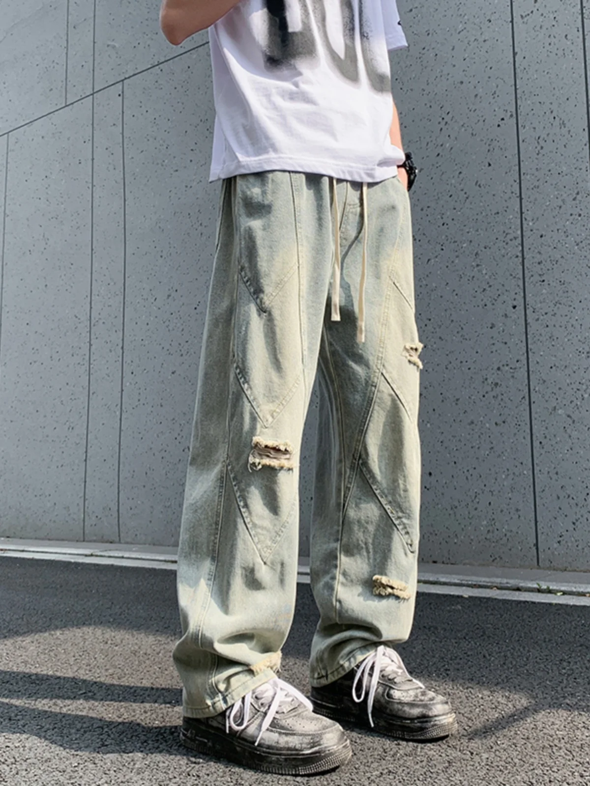 Мужские джинсовые джинсы с талией в стиле ретро, прямые рваные брюки, повседневные свободные летние новые поступления
Мужские джинсовые джинсы с талией в стиле ретро, прямые рваные брюки, повседневные свободные летние новые поступления