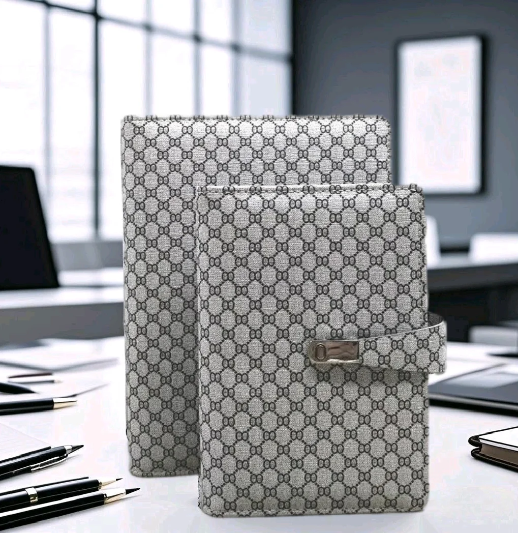 Makeasy Refillable Notebook A5/A6 Biner Notebook With 2025 Calendar Amazing Pattern Cover Notebook Organizer Bag
Makeasy Refillable Notebook A5/A6 Biner Notebook With 2025 Calendar Amazing Pattern Cover Notebook Organizer Bag