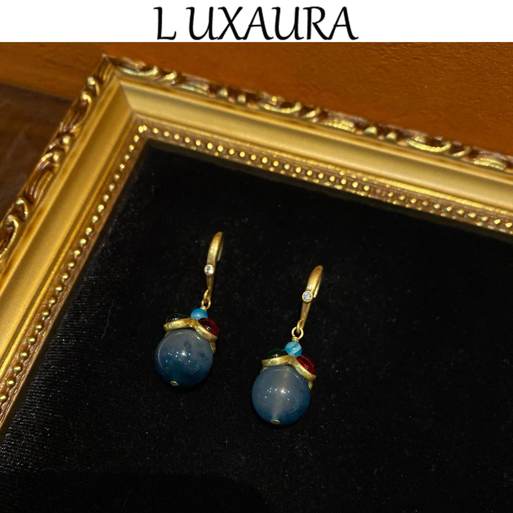 Vintage fashion classic natural stone design paired with Bohemian women's accessory stud earrings
Vintage fashion classic natural stone design paired with Bohemian women's accessory stud earrings
