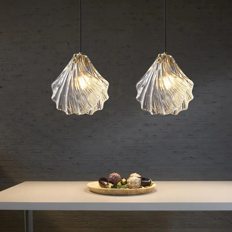 Light Luxury Bedroom Bedside Small Chandelier Window Entrance Light Post-modern Personalized Single-head Shell Glass Chandelier
Light Luxury Bedroom Bedside Small Chandelier Window Entrance Light Post-modern Personalized Single-head Shell Glass Chandelier