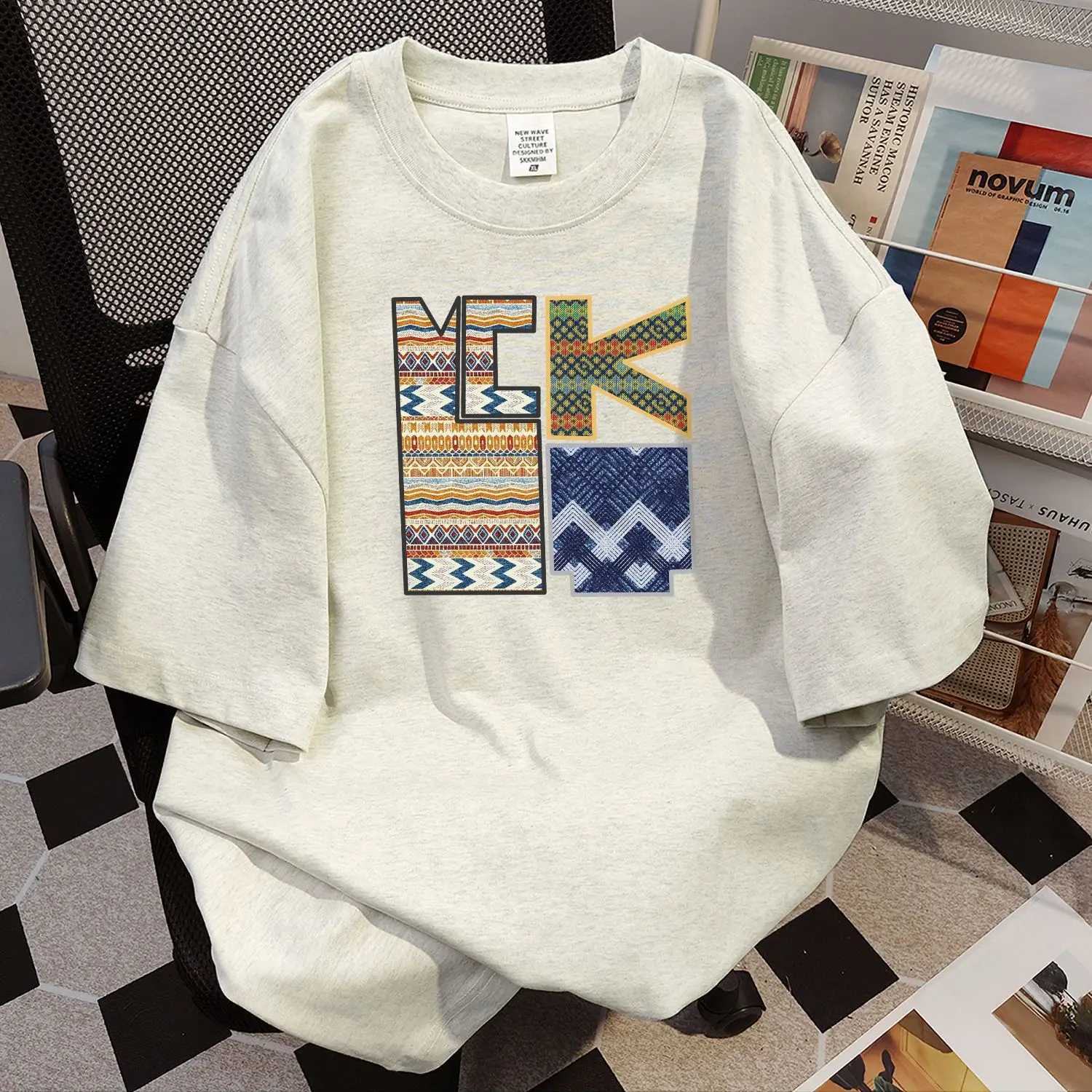 American hip-hop men and women trendy high street personalized printed round neck short sleeved couple loose casual T-shirt top
American hip-hop men and women trendy high street personalized printed round neck short sleeved couple loose casual T-shirt top