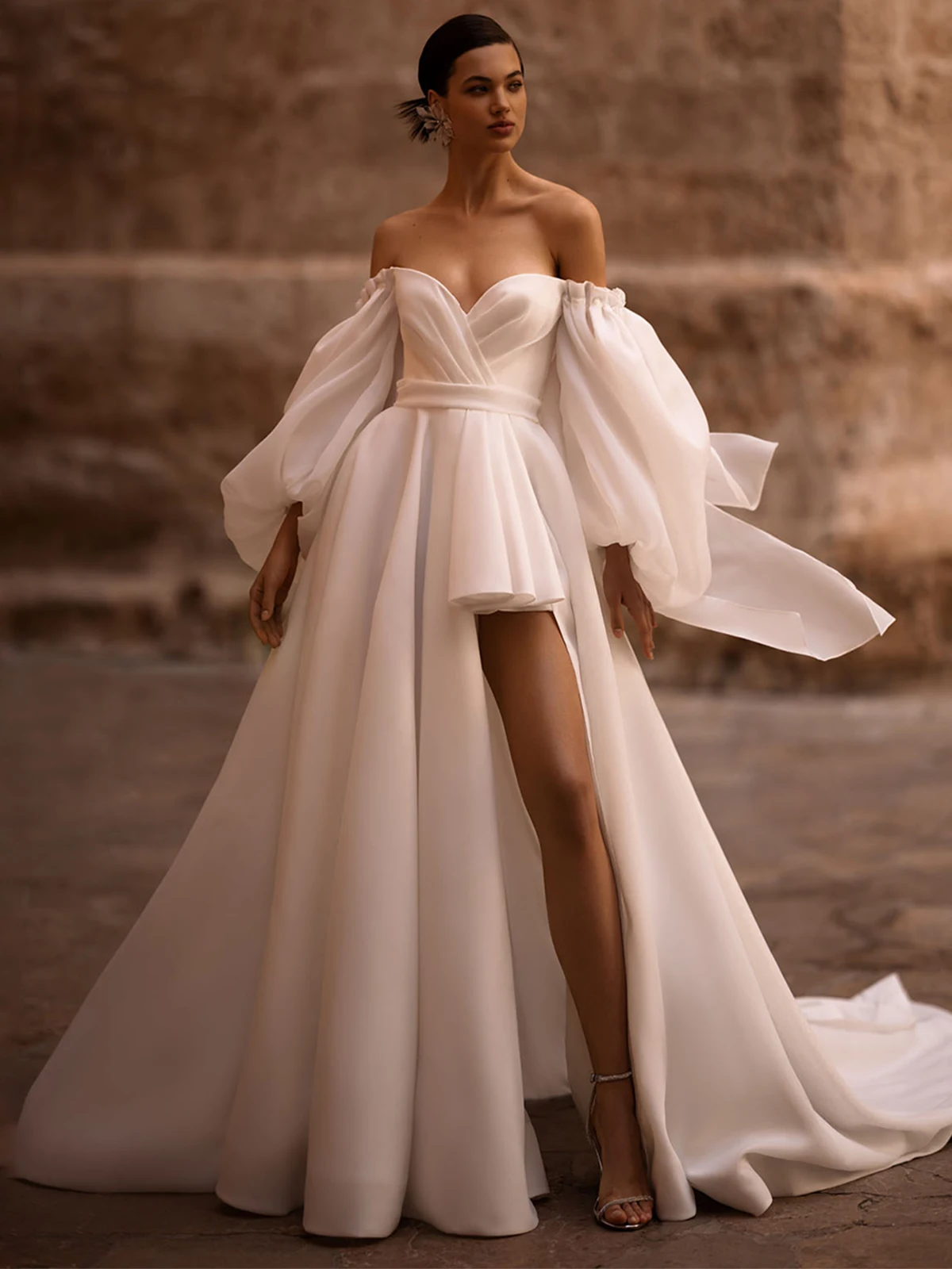 Elegant Off Shoulder Organza Wedding Dress With Slit Sweetheart Pleated Bridal Party Gown Long A Line Ball Gown For Bride
Elegant Off Shoulder Organza Wedding Dress With Slit Sweetheart Pleated Bridal Party Gown Long A Line Ball Gown For Bride