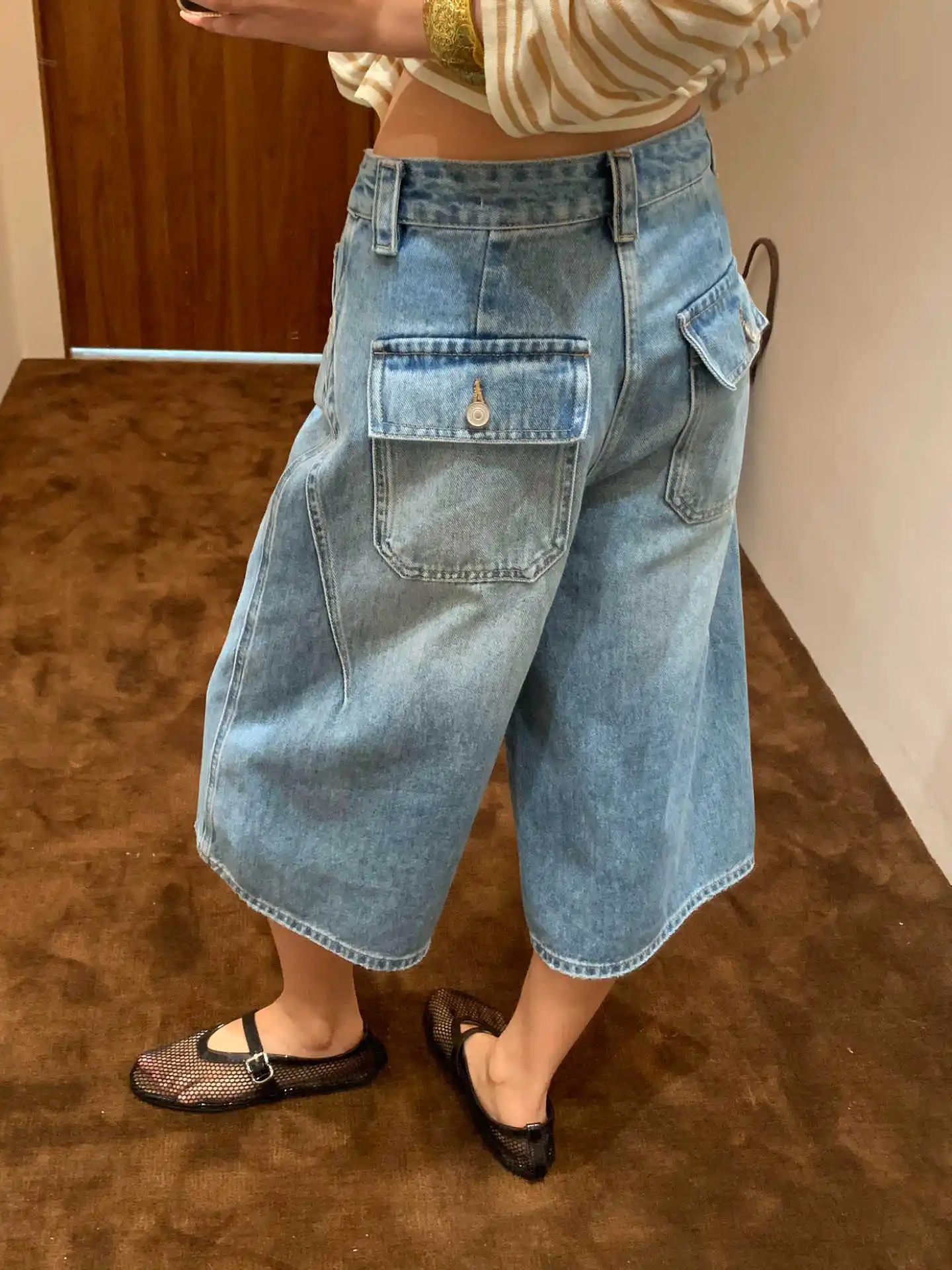 Summer Women American Retro Jorts Jean Shorts Y2K 2000s Harajuku Calf-Length Denim Pants Tide Japanese High Street Boyfriend
Summer Women American Retro Jorts Jean Shorts Y2K 2000s Harajuku Calf-Length Denim Pants Tide Japanese High Street Boyfriend