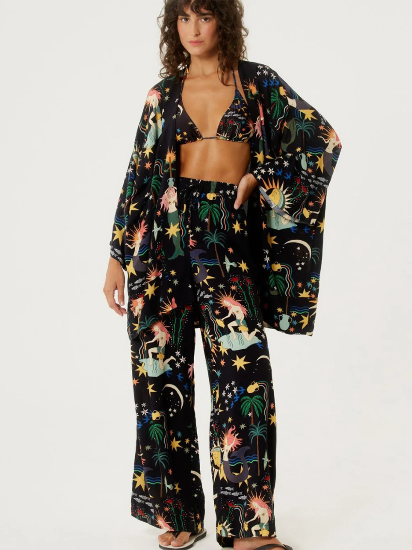 New Black Print Three Piece Women Bikini Set Sexy Bra Long Sleeve Cover up With Pants Beachwear Suit Summer Vacation Swimwear
New Black Print Three Piece Women Bikini Set Sexy Bra Long Sleeve Cover up With Pants Beachwear Suit Summer Vacation Swimwear