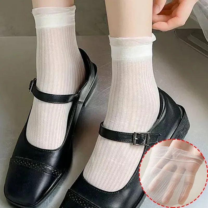 3pairs 2025 Silk Thin Lace Socks for Women Korean White Love Heart Pattern Transparent Mesh Sweet Mid Tube Stockings Wholesale
3pairs 2025 Silk Thin Lace Socks for Women Korean White Love Heart Pattern Transparent Mesh Sweet Mid Tube Stockings Wholesale