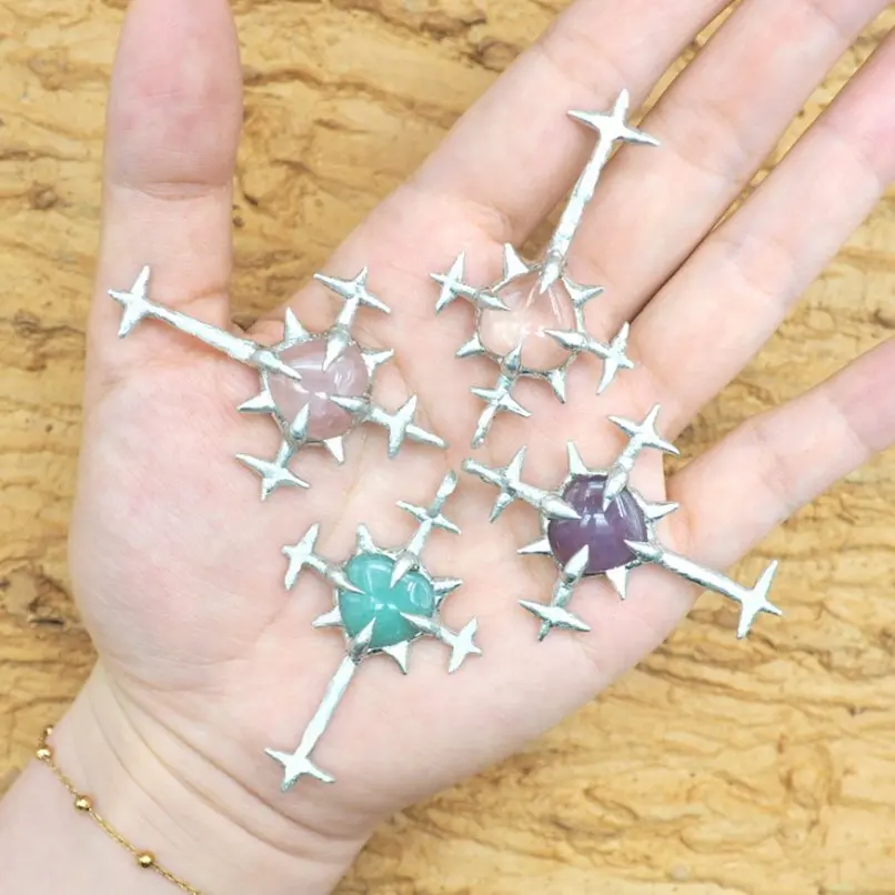 Crystal Glass Rose Quartz Amethyst Spiky Bubble Claw Crisscross Thorns Organic Claws Pendant Brutalist Y2k Gift For Her
Crystal Glass Rose Quartz Amethyst Spiky Bubble Claw Crisscross Thorns Organic Claws Pendant Brutalist Y2k Gift For Her