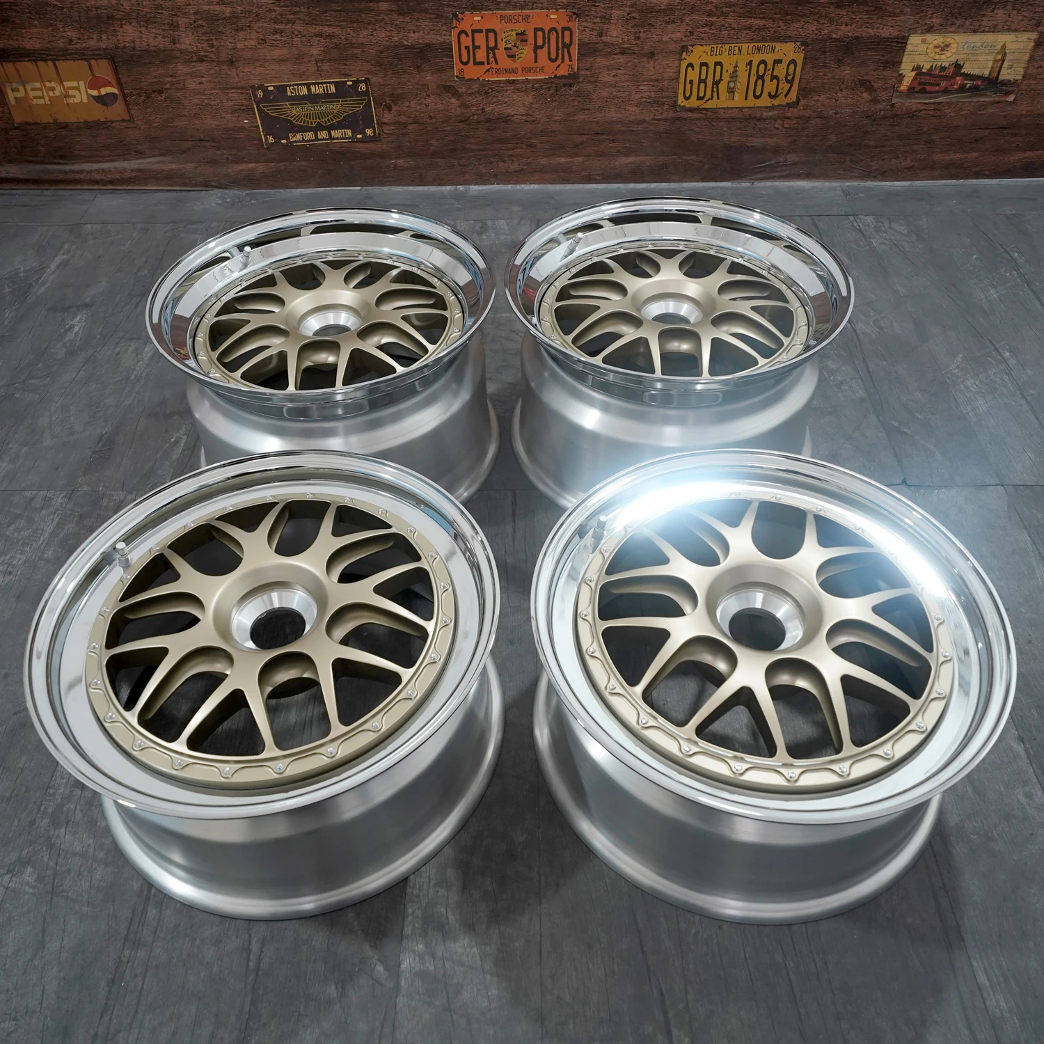 for New Bright 15-30 Inch Passenger Car Alloy 3 PC Custom Classic Forged Wheels Luxury high-end customization
for New Bright 15-30 Inch Passenger Car Alloy 3 PC Custom Classic Forged Wheels Luxury high-end customization