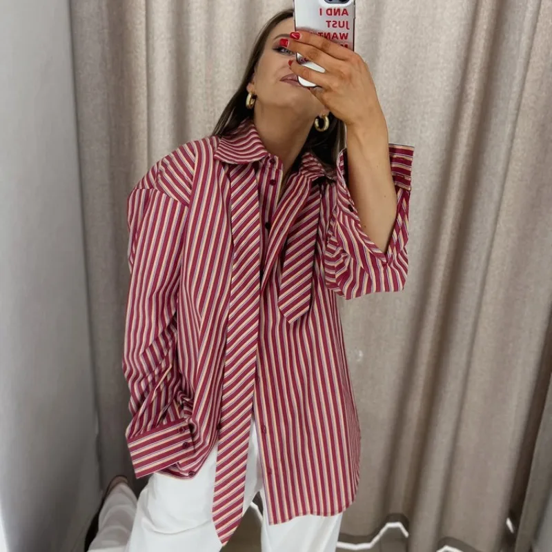 SuperAen Korean Style Loose Shirts for Women 2026 Spring New Simple Casual Lace-up V-neck Long-sleeved Single Breasted Shirts
SuperAen Korean Style Loose Shirts for Women 2026 Spring New Simple Casual Lace-up V-neck Long-sleeved Single Breasted Shirts