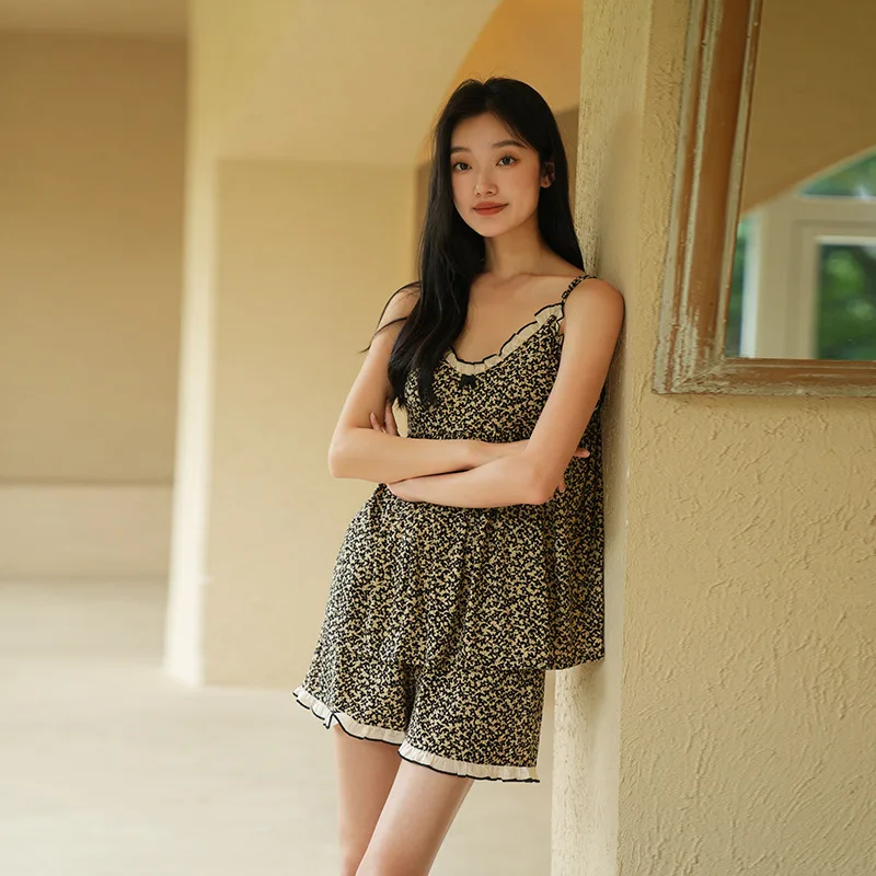 2024 New Style Pajamas Women's Summer Sling Shorts Two-Piece Set Sexy High-End Plus Size Summer Modal Home Clothes
2024 New Style Pajamas Women's Summer Sling Shorts Two-Piece Set Sexy High-End Plus Size Summer Modal Home Clothes
