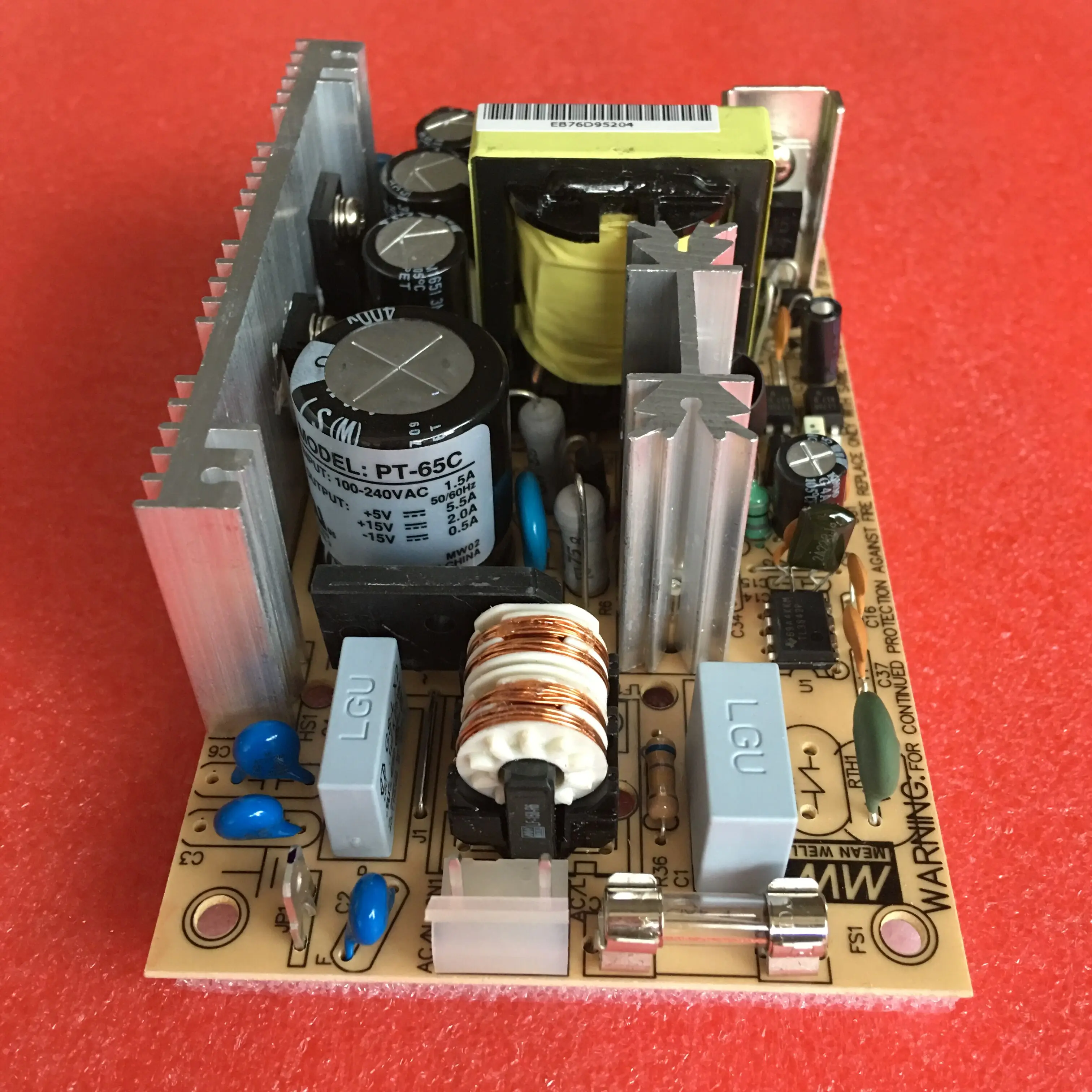 MEAN WELL PT-65 Bare board Switching Power Supply 65A/65B/65C/65D 65W Three-way output PCB High quality
MEAN WELL PT-65 Bare board Switching Power Supply 65A/65B/65C/65D 65W Three-way output PCB High quality