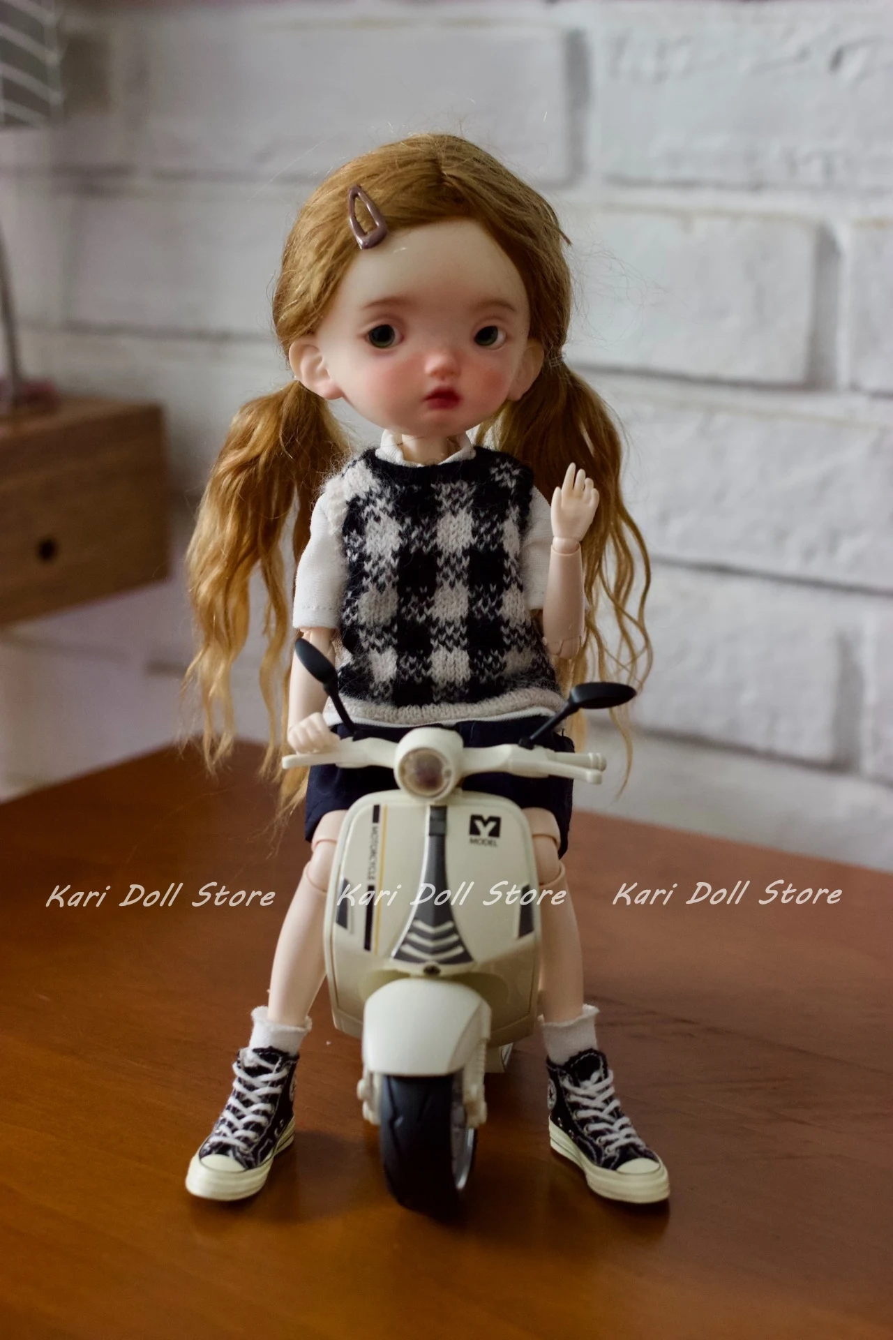 Kari Doll Clothes and skirts dress Handmade stick needle jacquard plaid vest sweater for Landazz Landoudou Doll
Kari Doll Clothes and skirts dress Handmade stick needle jacquard plaid vest sweater for Landazz Landoudou Doll