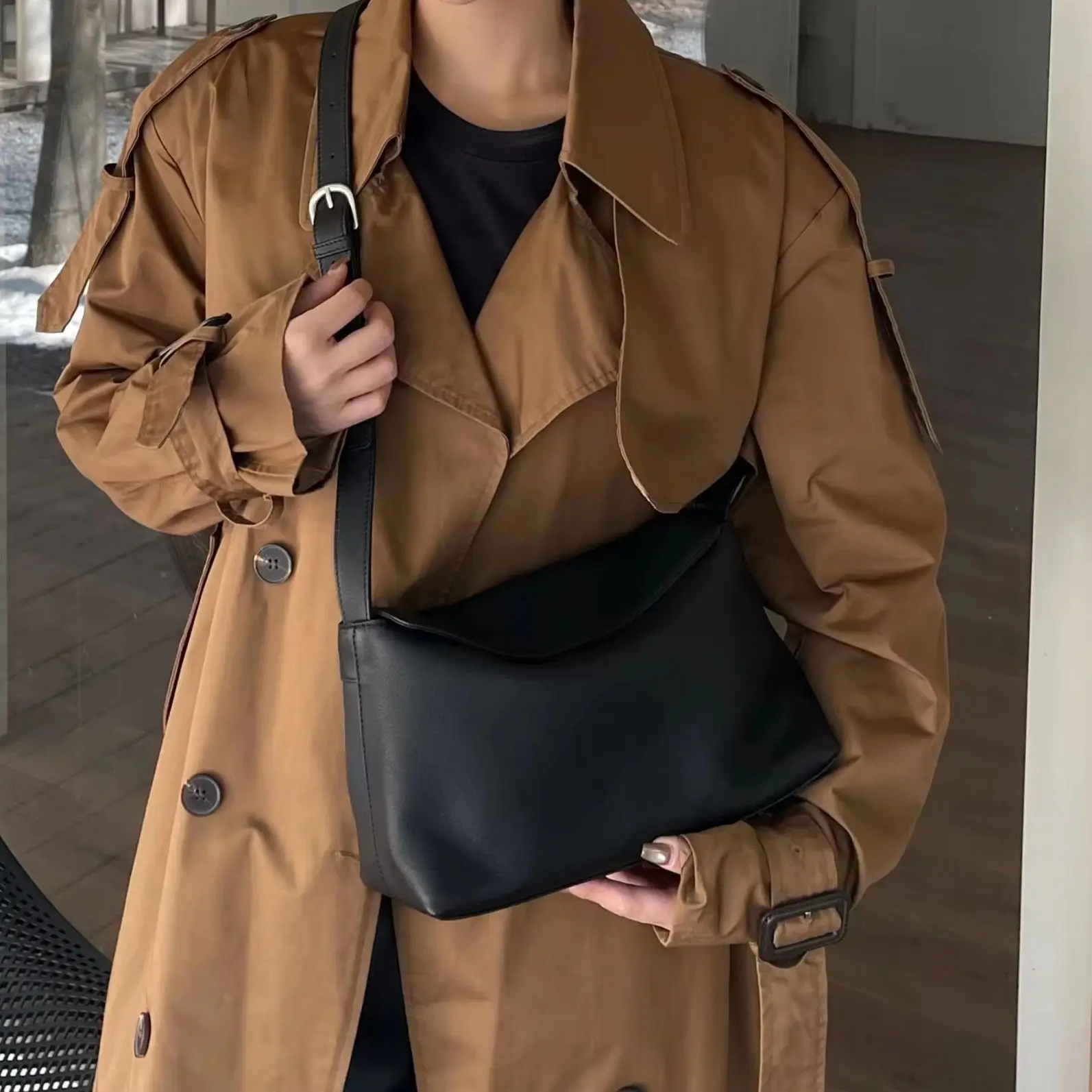 Натуральная кожаная женская сумка через плечо из коровьей кожи, черная, люксовая дизайнерская, мягкая, из натуральной кожи, модная, маленькая сумка-кофейник
Натуральная кожаная женская сумка через плечо из коровьей кожи, черная, люксовая дизайнерская, мягкая, из натуральной кожи, модная, маленькая сумка-кофейник