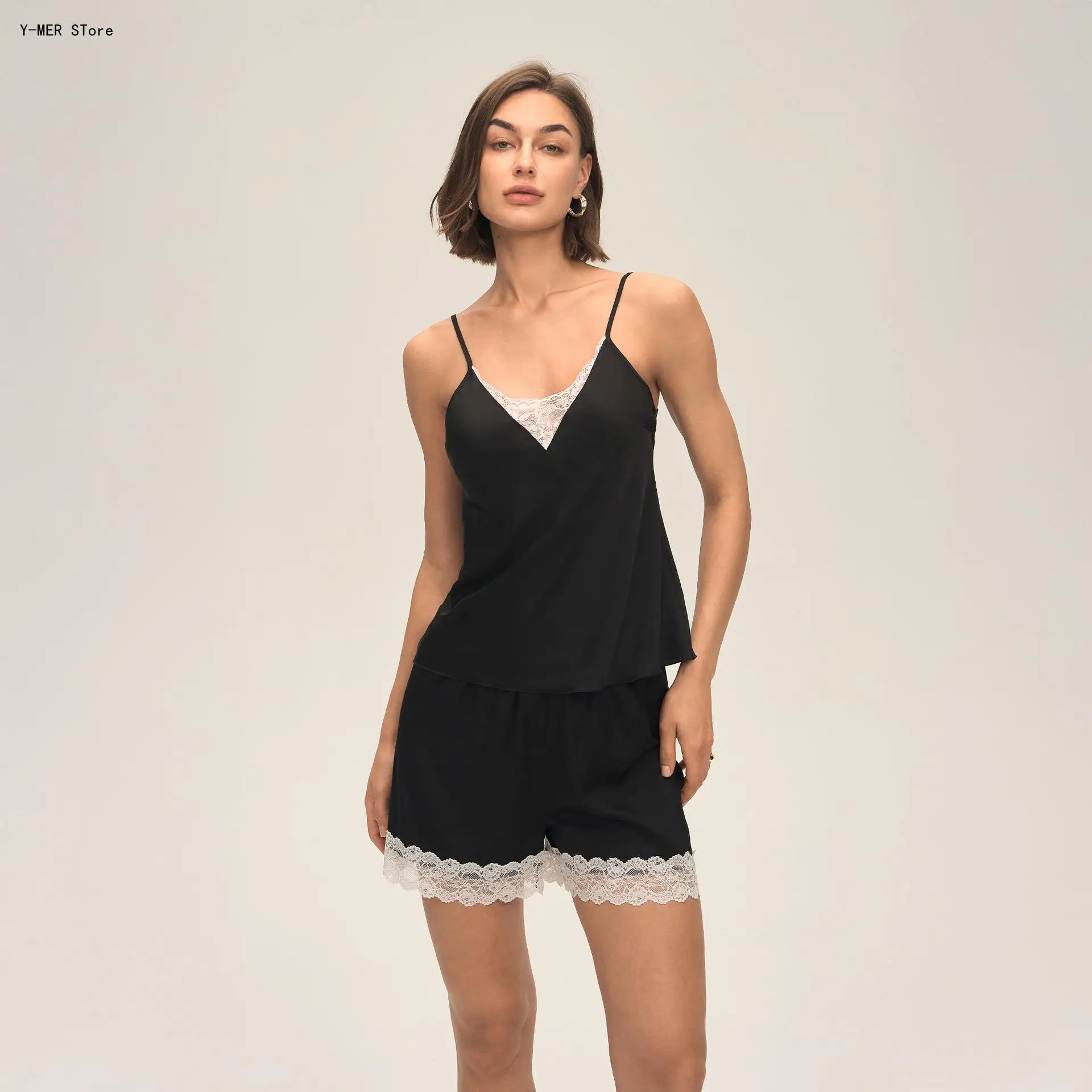 Women Summer Solid Color Pajama Set Lace Patchwork Cami Top Shorts Suit Sexy Casual Home Loungewear Sleepwear
Women Summer Solid Color Pajama Set Lace Patchwork Cami Top Shorts Suit Sexy Casual Home Loungewear Sleepwear