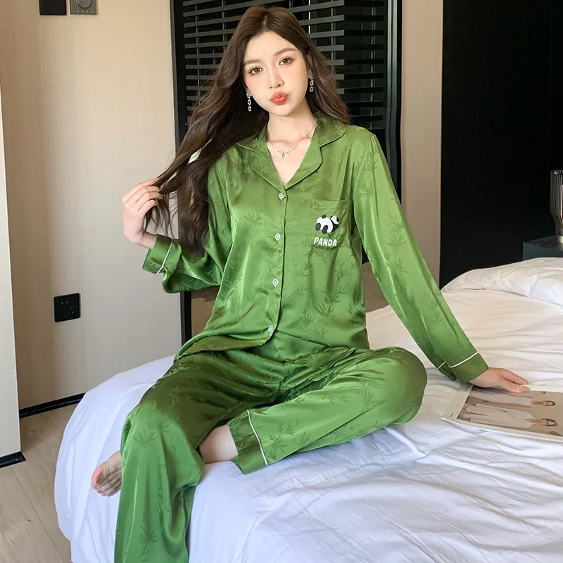 Printed Pajamas for Women Spring Summer Ice Silk Lapel Long Sleeved Set Autumn Silk Thin Home Clothing Two-piece Set
Printed Pajamas for Women Spring Summer Ice Silk Lapel Long Sleeved Set Autumn Silk Thin Home Clothing Two-piece Set