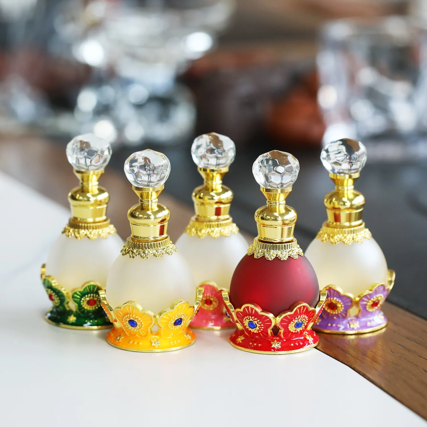 15ML luxury perfume essential oil in separate empty bottles Decorate storage bottles
15ML luxury perfume essential oil in separate empty bottles Decorate storage bottles
