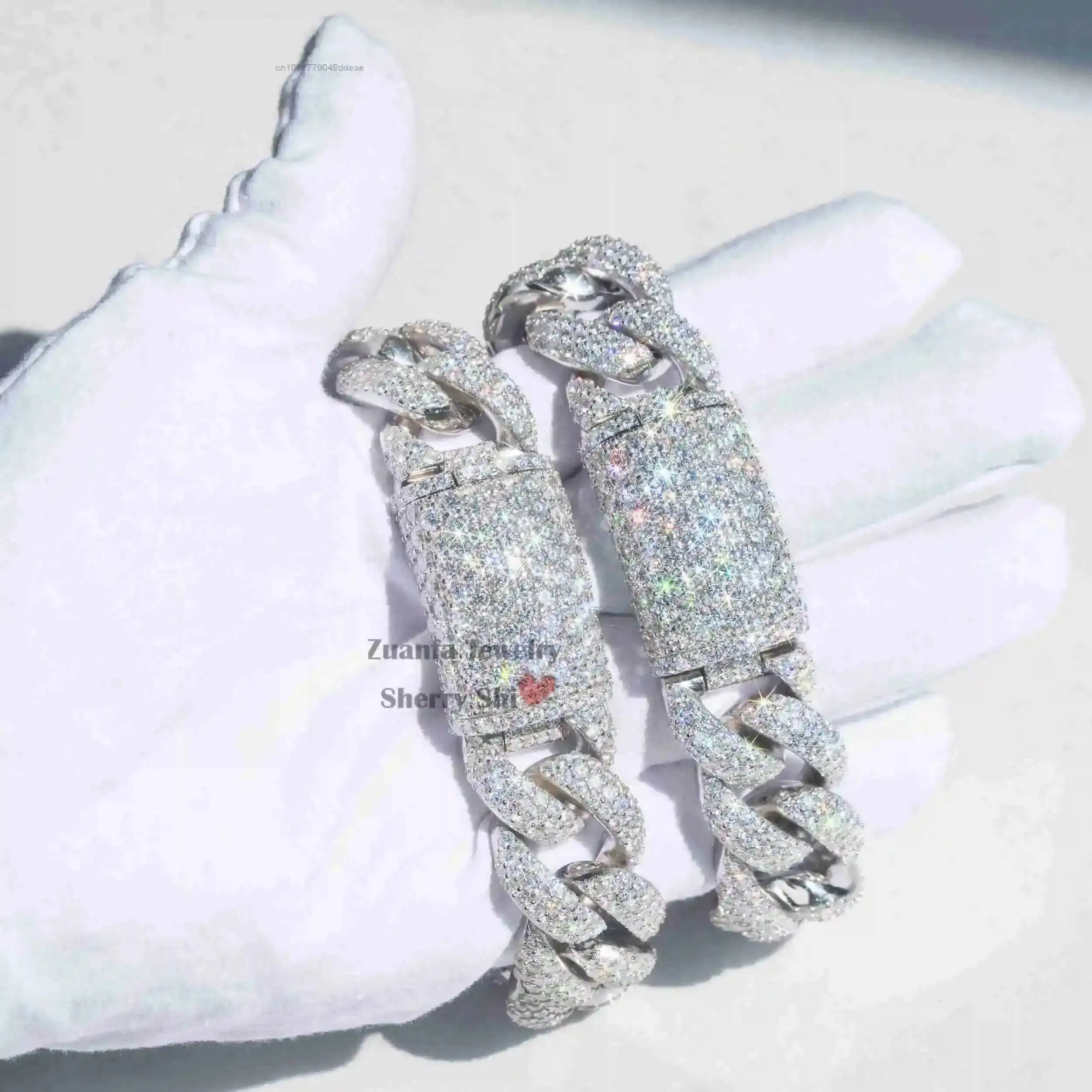 New Design New Arrival Zuanfa Jewelry Hip Hop Iced Out VVS Moissanite Diamond Cuban Bracelet 20MM
New Design New Arrival Zuanfa Jewelry Hip Hop Iced Out VVS Moissanite Diamond Cuban Bracelet 20MM