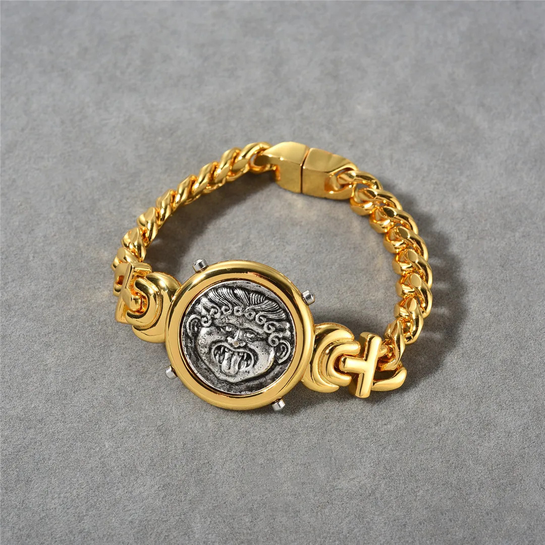 Retro copper plated 18k real gold inlaid double-layer relief and American fashion ancient coins niche high-end thick bracelet
Retro copper plated 18k real gold inlaid double-layer relief and American fashion ancient coins niche high-end thick bracelet
